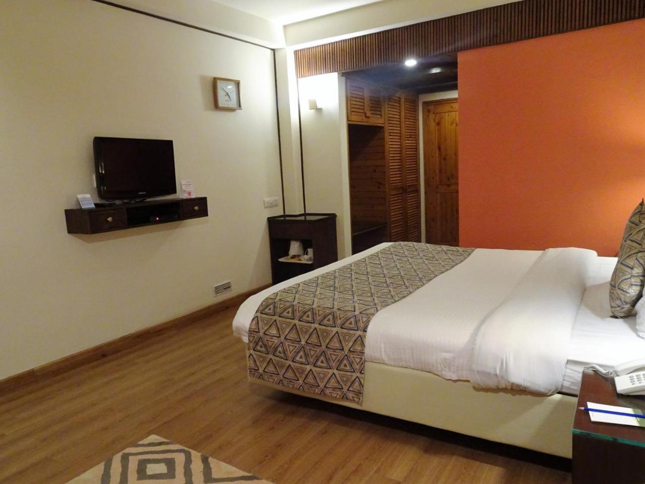Honeymoon Inn Shimla Ngoại thất bức ảnh