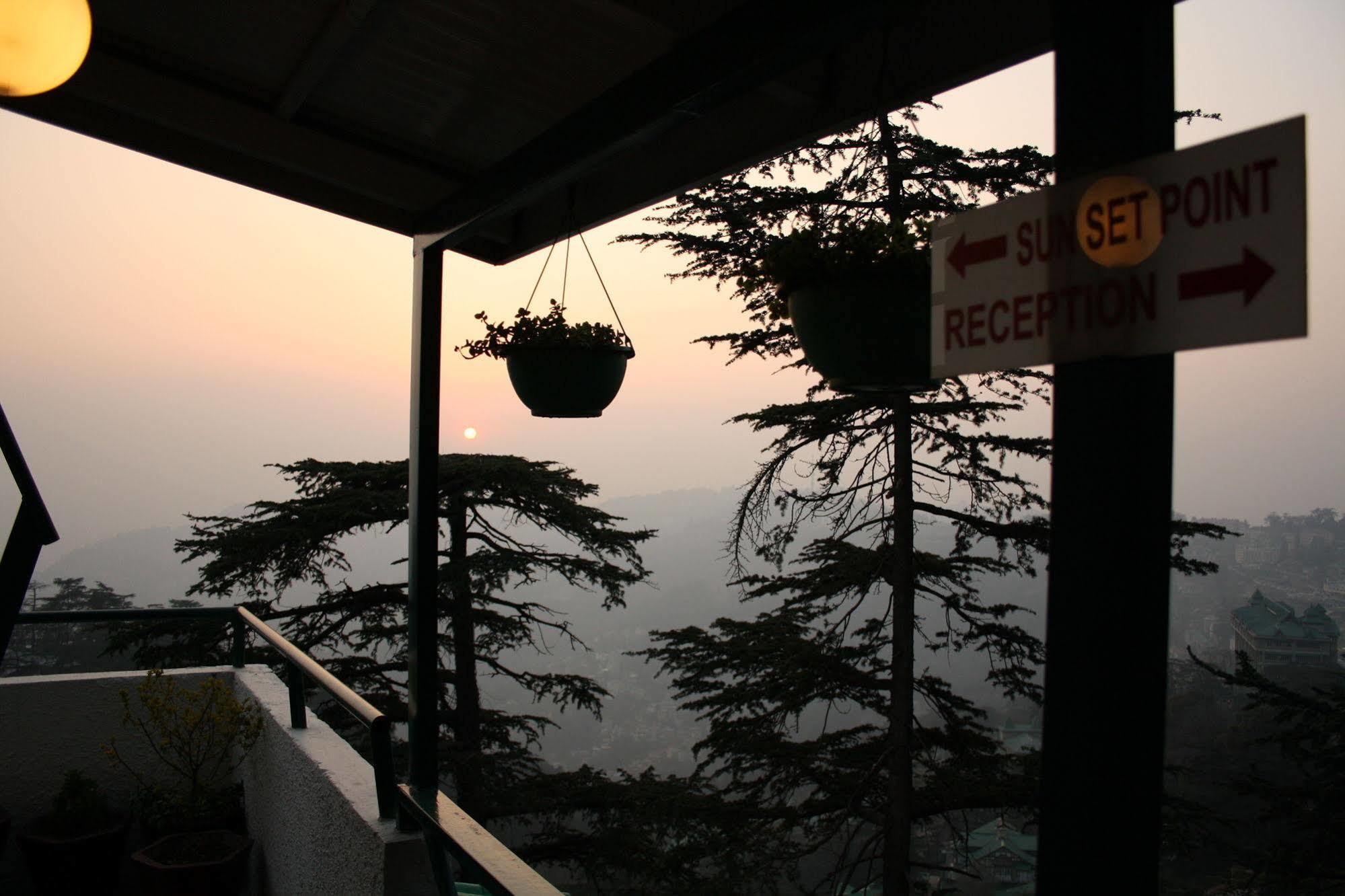 Honeymoon Inn Shimla Ngoại thất bức ảnh